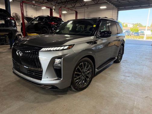 Dynamic Metal/Black Obsidian 2027 INFINITI QX80 AUTOGRAPH