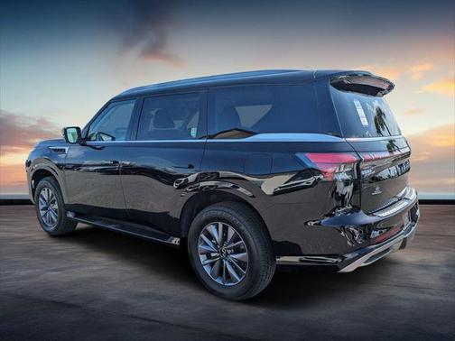 2025 INFINITI QX80 PURE