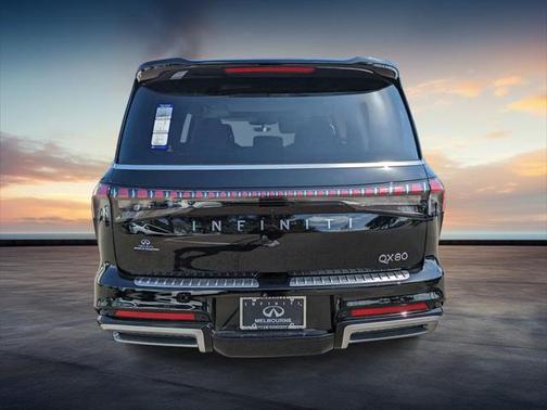 2025 INFINITI QX80 PURE