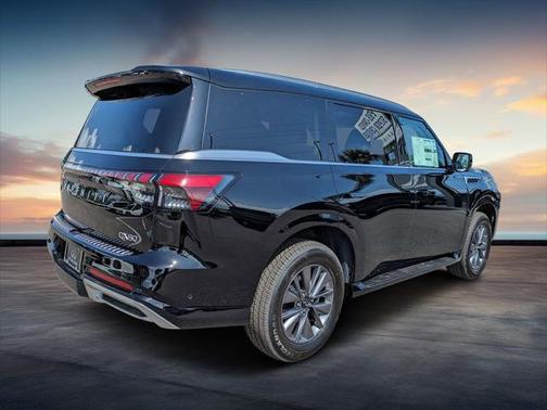 2025 INFINITI QX80 PURE