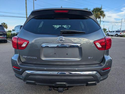 2019 Nissan Pathfinder SV