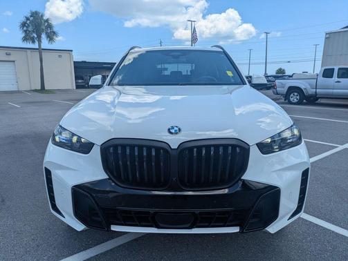 Alpine White 2025 BMW X5 sDrive40i