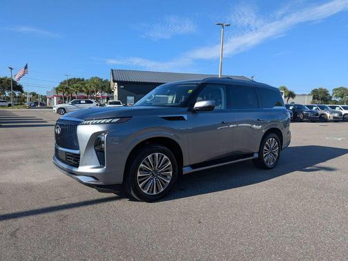 Gray 2027 INFINITI QX80 Luxe