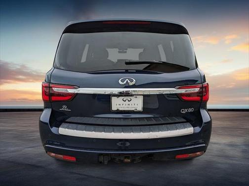 2022 INFINITI QX80 Luxe