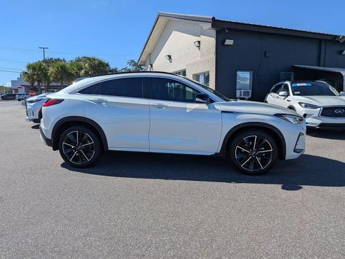2023 INFINITI QX55 LUXE
