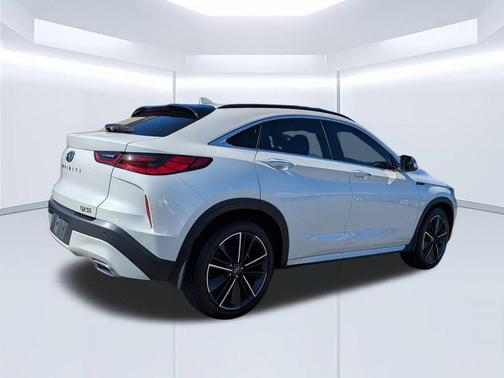 2023 INFINITI QX55 LUXE