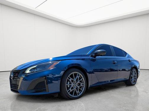 2023 Nissan Altima SR VC-Turbo FWD