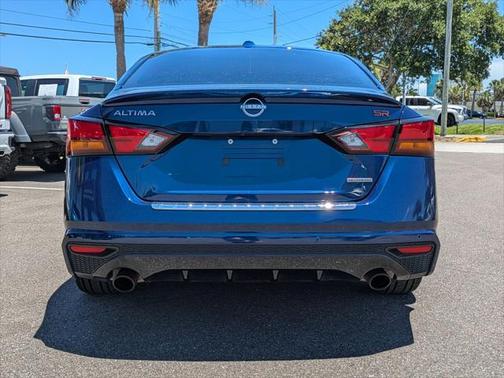 2023 Nissan Altima SR VC-Turbo FWD