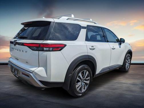 2024 Nissan Pathfinder SL FWD