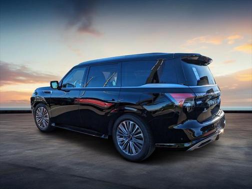 2025 INFINITI QX80 Luxe