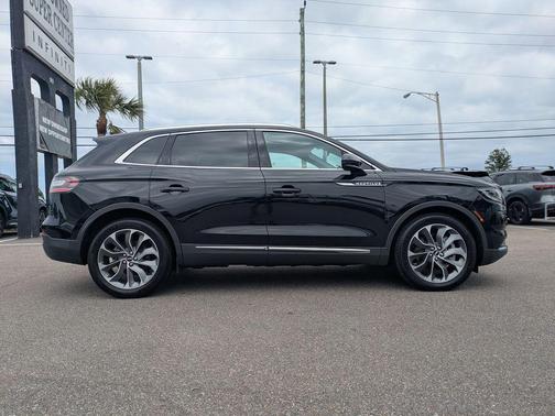 2021 Lincoln Nautilus Reserve