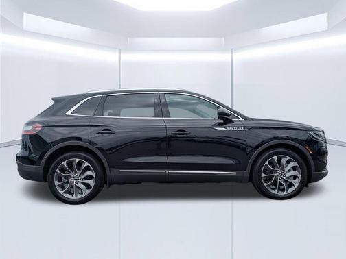 2021 Lincoln Nautilus Reserve