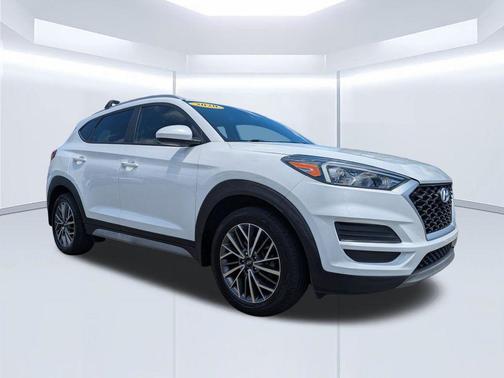 Cream White 2020 Hyundai TUCSON SEL