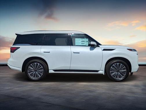 2025 INFINITI QX80 SENSORY AWD