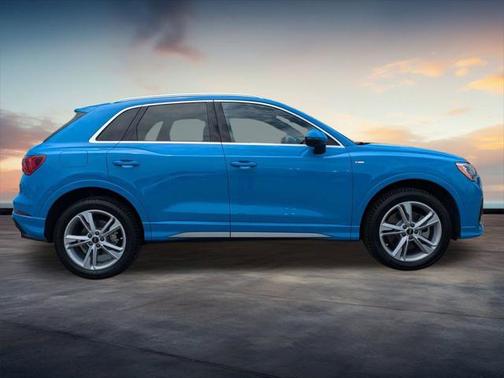 2021 Audi Q3 45 S line Premium