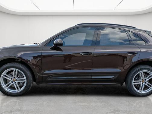 2022 Porsche Macan Base