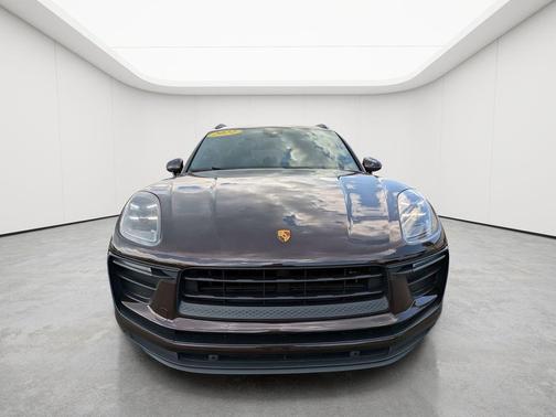 2022 Porsche Macan Base