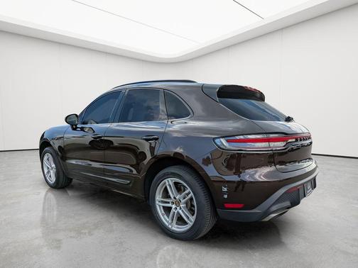 2022 Porsche Macan Base
