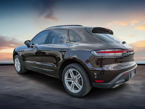 2022 Porsche Macan Base