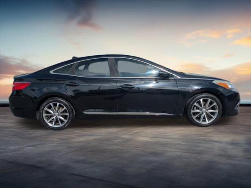 2017 Hyundai Azera Base