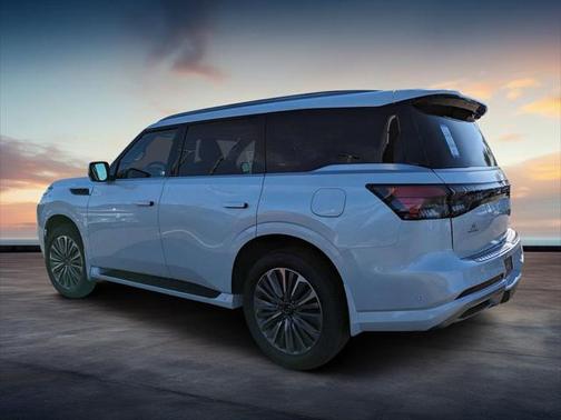 2025 INFINITI QX80 Luxe