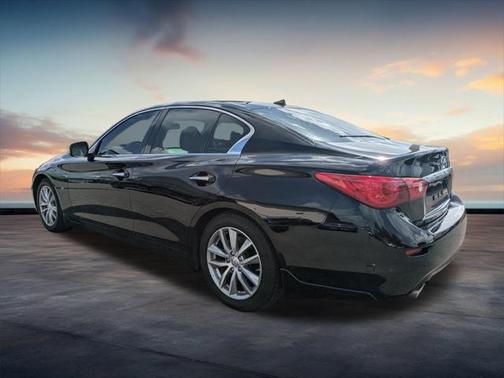 2015 INFINITI Q50 Premium