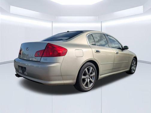 2005 INFINITI G35 Base