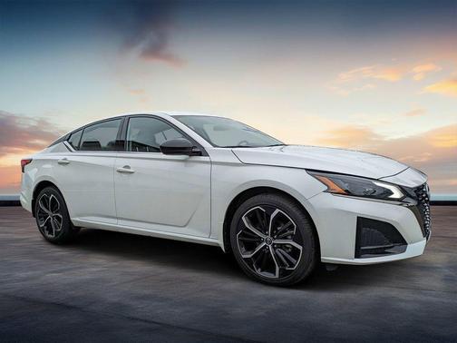 2024 Nissan Altima SR Intelligent AWD