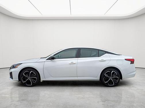 2024 Nissan Altima SR Intelligent AWD