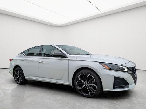 2024 Nissan Altima SR Intelligent AWD