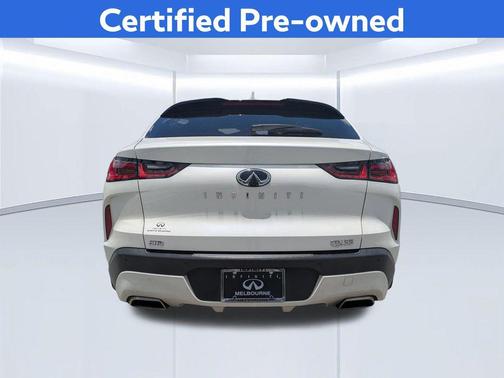 Majestic White 2022 INFINITI QX55 LUXE