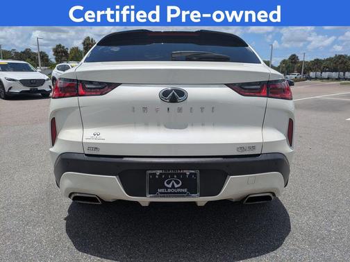 Majestic White 2022 INFINITI QX55 LUXE