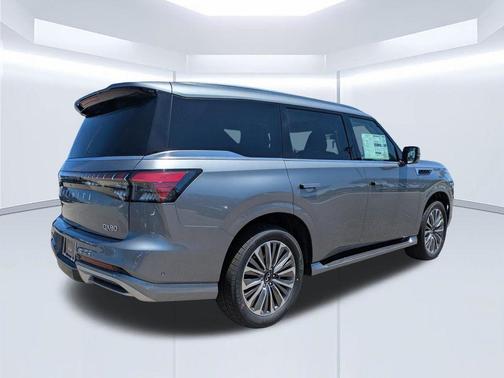 Dynamic Metal 2026 INFINITI QX80 Luxe