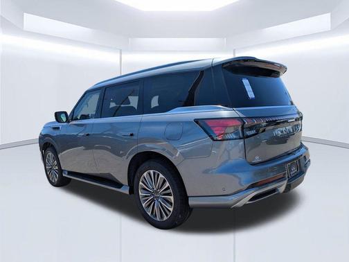 Dynamic Metal 2026 INFINITI QX80 Luxe