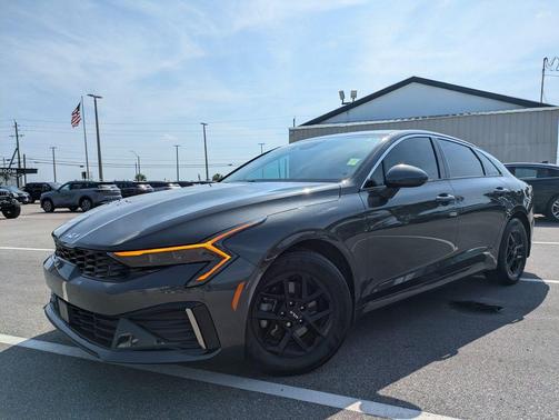Interstellar Gray 2025 Kia K5 LXS