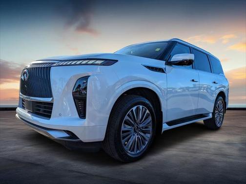 2025 INFINITI QX80 Luxe