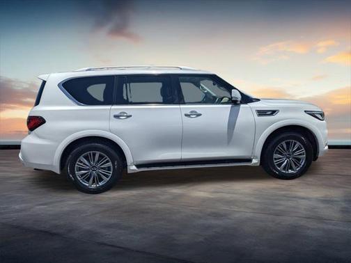 2021 INFINITI QX80 Luxe