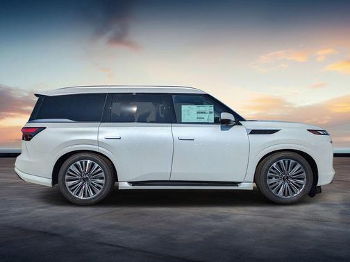 2025 INFINITI QX80 SENSORY AWD