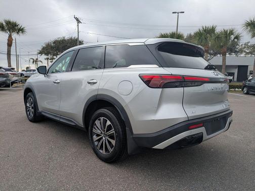 2023 INFINITI QX60 Pure