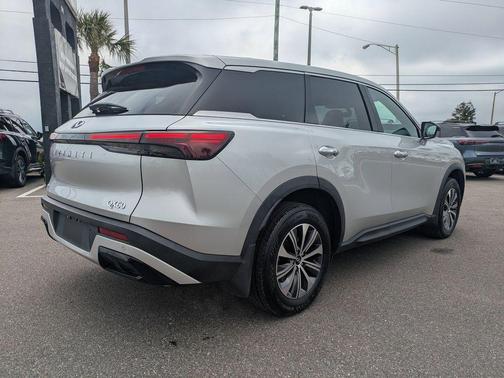 2023 INFINITI QX60 Pure