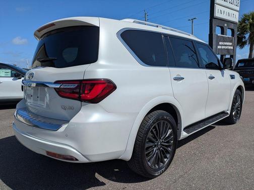 2024 INFINITI QX80 SENSORY AWD