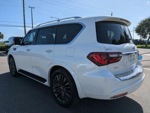 2024 INFINITI QX80 SENSORY AWD