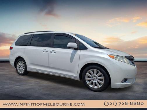 2011 Toyota Sienna XLE