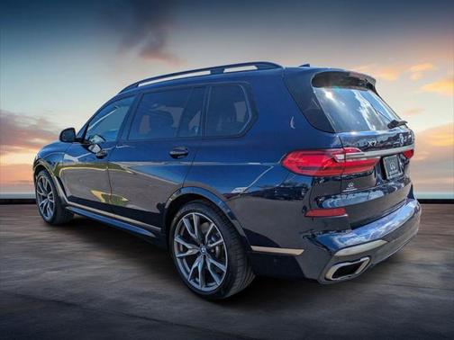 2021 BMW X7 M50i