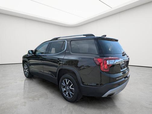2023 GMC Acadia FWD SLT