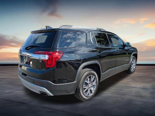 2023 GMC Acadia FWD SLT