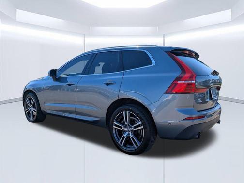 2018 Volvo XC60 T6 Momentum
