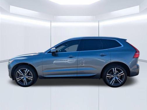 2018 Volvo XC60 T6 Momentum