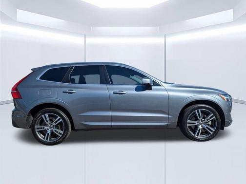 2018 Volvo XC60 T6 Momentum