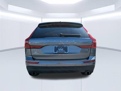 2018 Volvo XC60 T6 Momentum